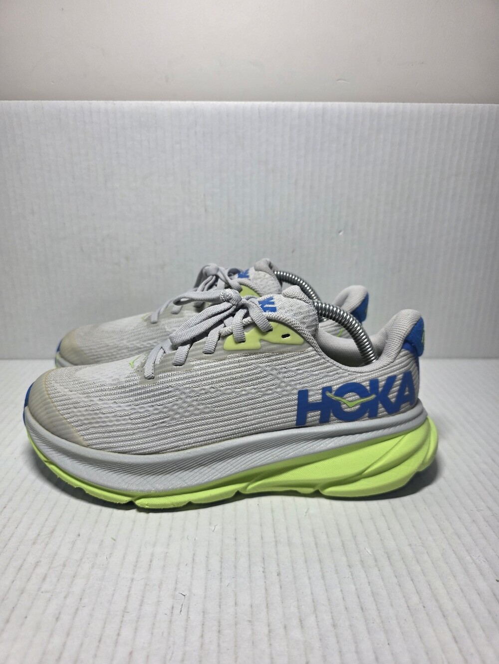 Sz 4  HOKA Clifton 9 Youth  Sneakers Stardust/Electric Cobalt Women's 5.5